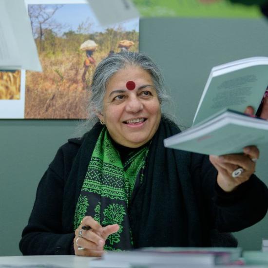 Vandana_shiva